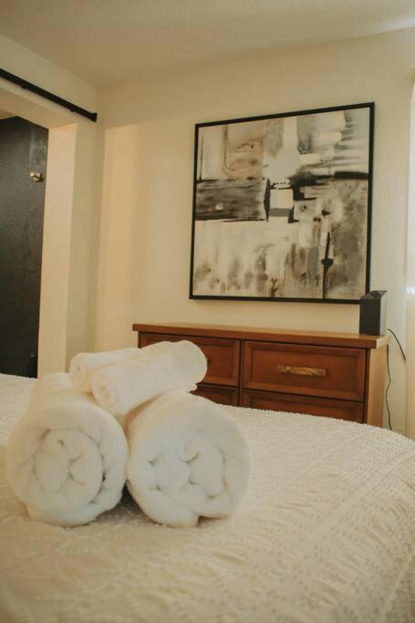 Villa Casa Charleston-3Br-2Bath-Hot Tub-Pet Friendly-No Pet Fees! Albuquerque Esterno foto