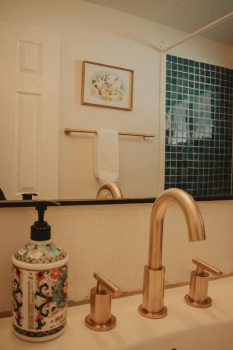 Villa Casa Charleston-3Br-2Bath-Hot Tub-Pet Friendly-No Pet Fees! Albuquerque Esterno foto