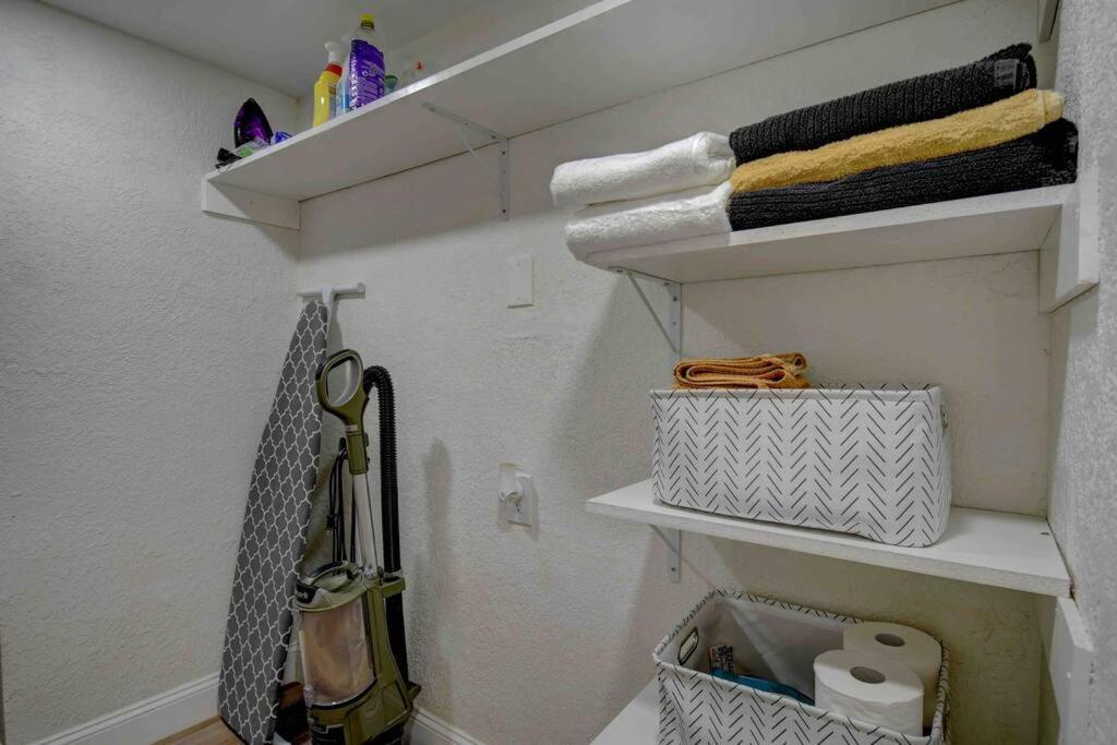 Villa Casa Charleston-3Br-2Bath-Hot Tub-Pet Friendly-No Pet Fees! Albuquerque Esterno foto