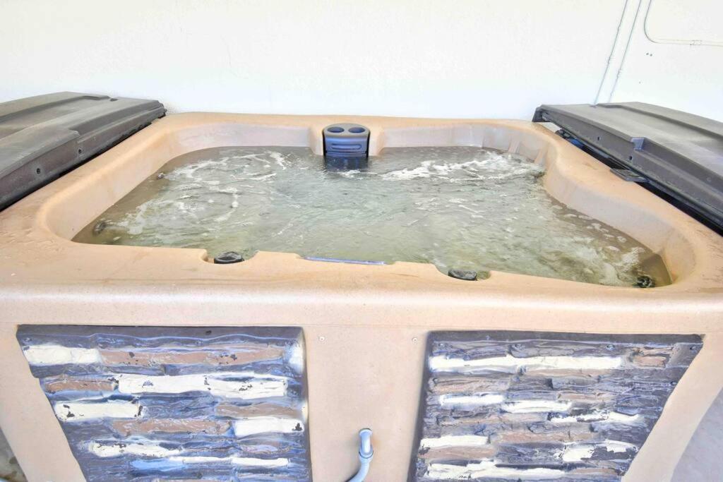 Villa Casa Charleston-3Br-2Bath-Hot Tub-Pet Friendly-No Pet Fees! Albuquerque Esterno foto