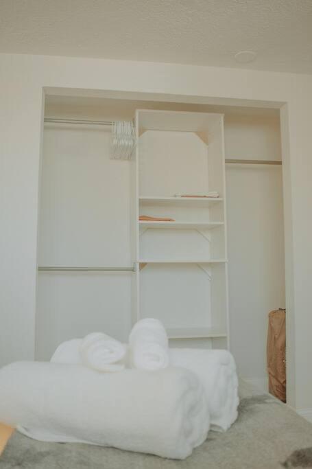 Villa Casa Charleston-3Br-2Bath-Hot Tub-Pet Friendly-No Pet Fees! Albuquerque Esterno foto