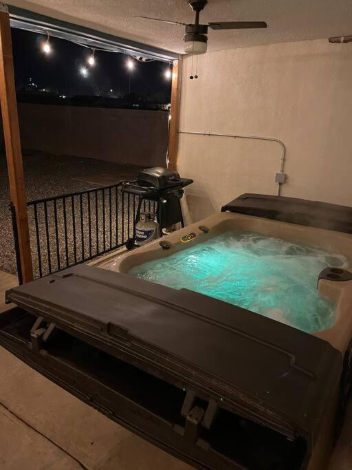 Villa Casa Charleston-3Br-2Bath-Hot Tub-Pet Friendly-No Pet Fees! Albuquerque Esterno foto