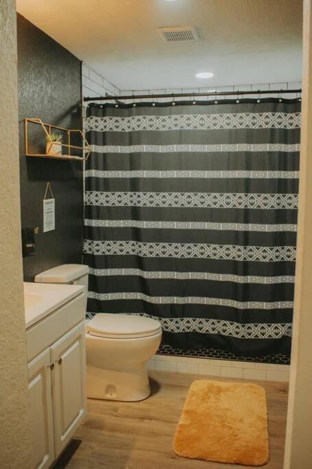 Villa Casa Charleston-3Br-2Bath-Hot Tub-Pet Friendly-No Pet Fees! Albuquerque Esterno foto