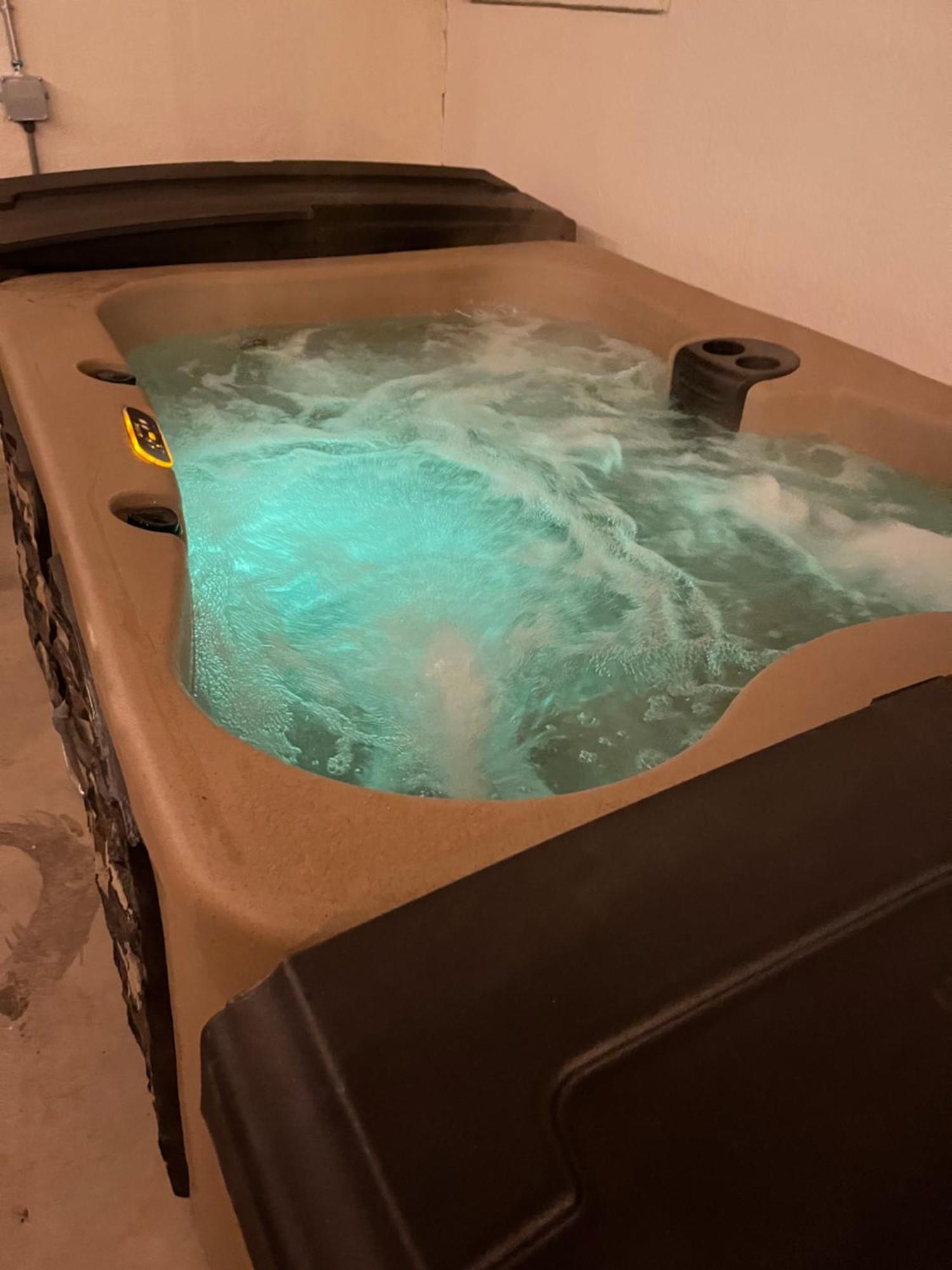 Villa Casa Charleston-3Br-2Bath-Hot Tub-Pet Friendly-No Pet Fees! Albuquerque Esterno foto